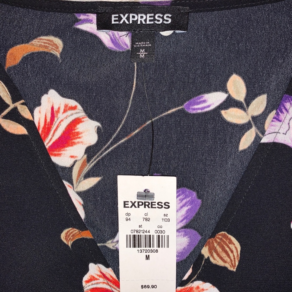 Express black floral print 3/4 sleeve dress - Picture 3 of 3